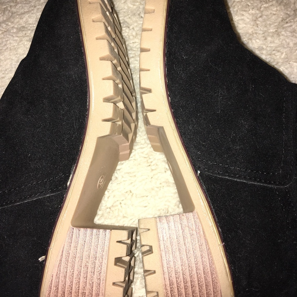 Boots, Size 5 - Picture 4 of 6